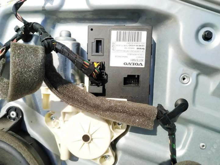 30737681 Volvo V50 Priekinis varikliukas langų pakėlėjo