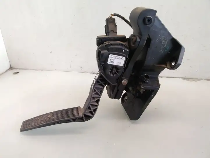 Jeep Grand Cherokee (WK) (2004 - 2010) 53013904AB Педаль акселератора — фото 3