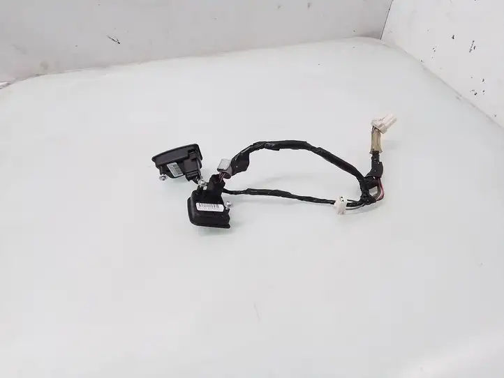 Jeep Grand Cherokee (WK) (2004 - 2010) 74679758 Кнопки на рулевом колесе — фото 1