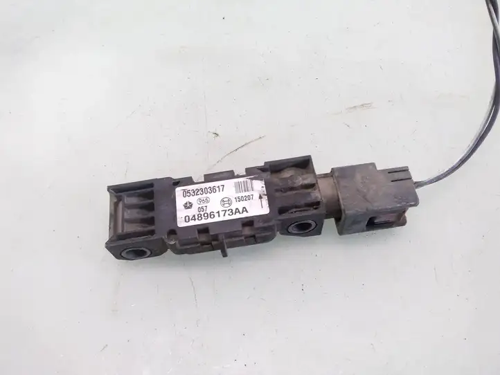Jeep Grand Cherokee (WK) (2004 - 2010) 04896173AA Датчик удара SRS — фото 3