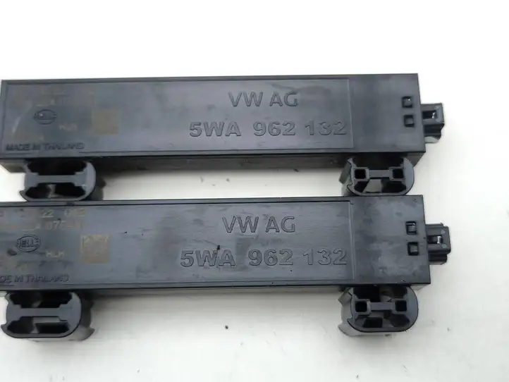 Skoda Enyaq iV 5WA962132 Антенна системы Keyless — фото 8