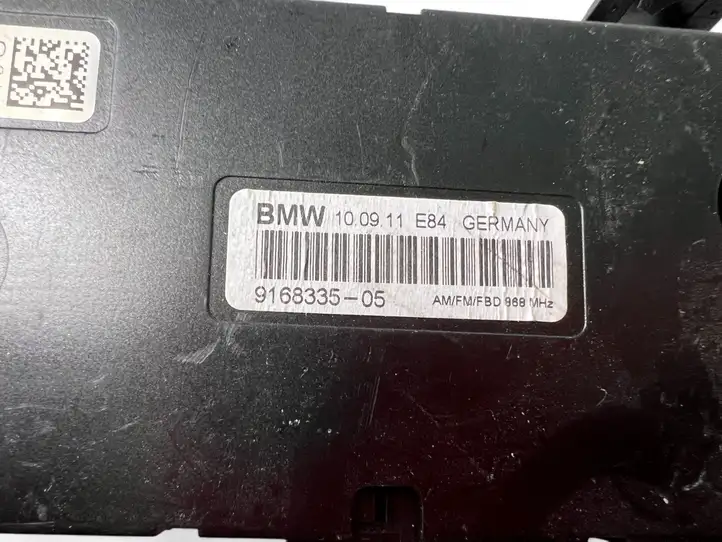 BMW X1 E84 (2009 - 2015) 50110051B00 Усилитель антенны — фото 4