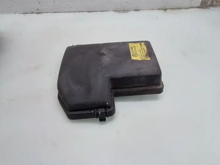 Volvo XC90 (2002 - 2006) Крышка ящика предохранителей — фото 1
