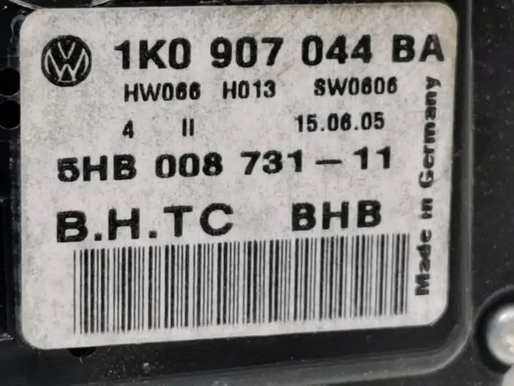 Volkswagen Jetta V (2005 - 2010) 1K0907044BA Блок управления климат-контролем — фото 4