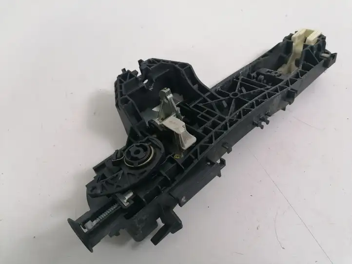 Mercedes-Benz E W212 (2009 - 2016) A2047602234 Крепление наружной ручки передней двери — фото 3