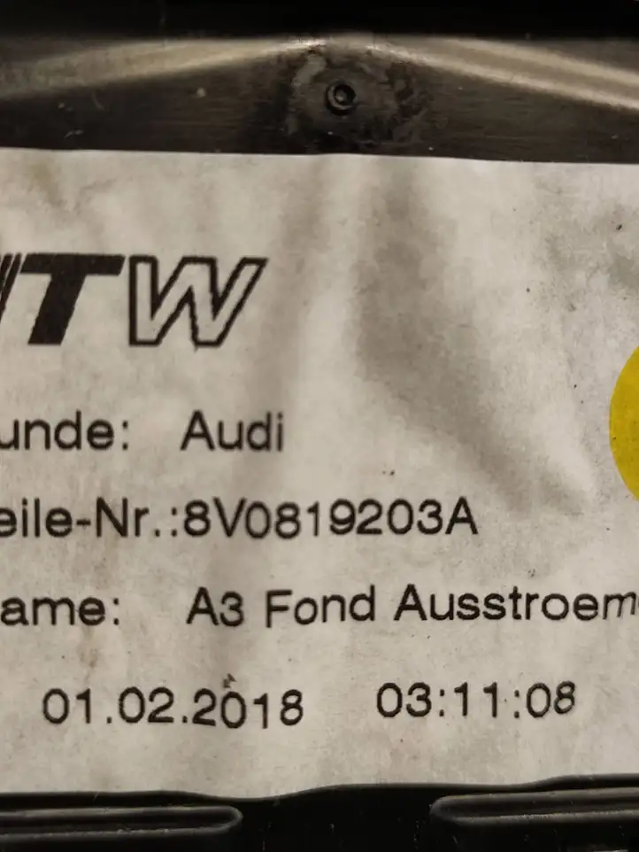 Audi A3/S3 8V (2016 - 2020) 8V0819203A Задний воздушный дефлектор — фото 3