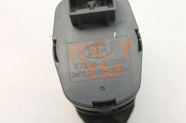 Kia Sorento (2009 - 2014) 972352J100 Датчик температуры масла — фото 5