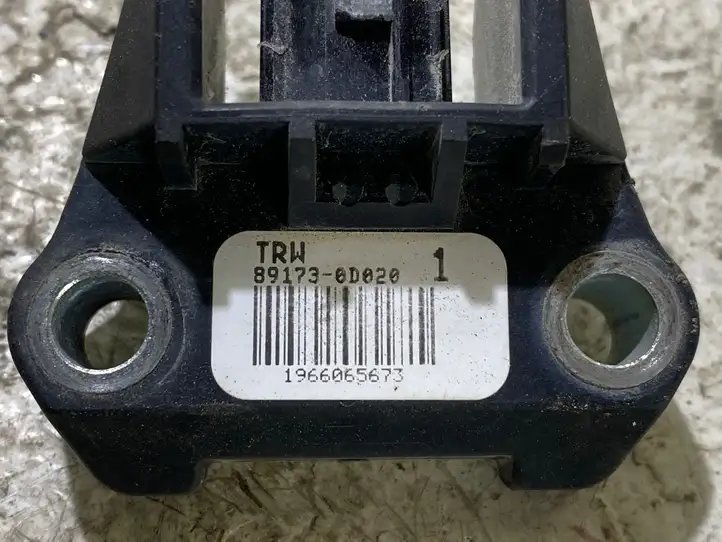 Toyota Yaris (2005 - 2009) 891730D020 Датчик удара SRS — фото 2