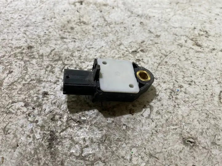 Toyota Yaris (2005 - 2009) 898310H010 Датчик удара SRS — фото 3