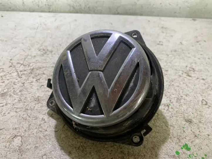 Volkswagen Polo V 6R (2009 - 2015) 6R6827469 Ручка крышки багажника — фото 1