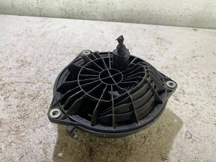 Volkswagen Polo V 6R (2009 - 2015) 6R6827469 Ручка крышки багажника — фото 3