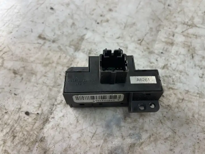 Chrysler 300 - 300C (2005 - 2011) 04602434ah Блок кнопок на панели — фото 2