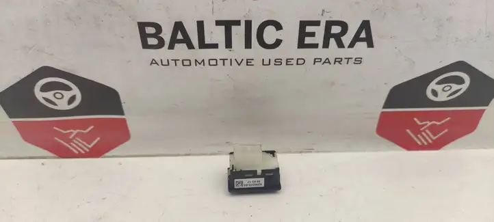 BMW 3 F30 F35 F31 (2012 - 2018) 9200316 Кнопка закрытия крышки багажника — фото 4