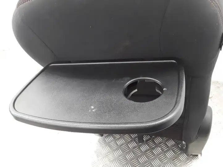 Nissan Note (E11) (2006 - 2014) Переднее сиденье пассажира — фото 4