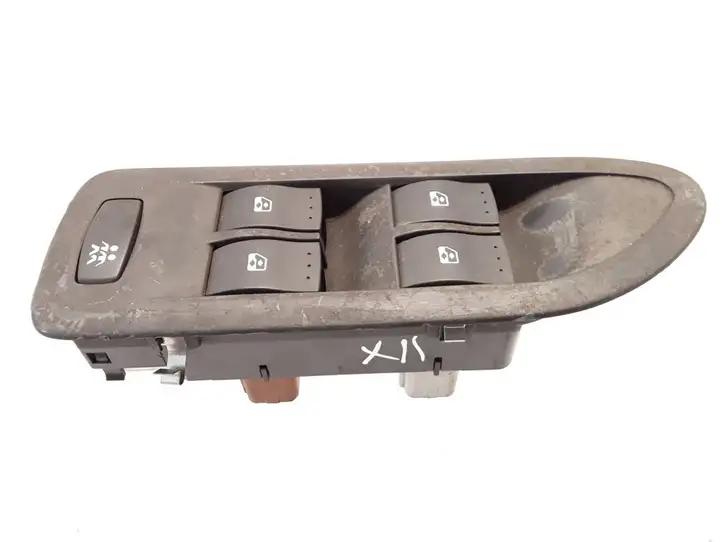 Renault Laguna II (2001 - 2005) 26515 Кнопка стеклоподъемников — фото 2