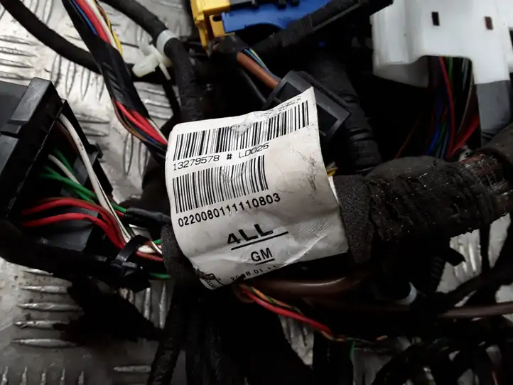Opel Astra H (2004 - 2009) 13279578 Прочая электропроводка — фото 4