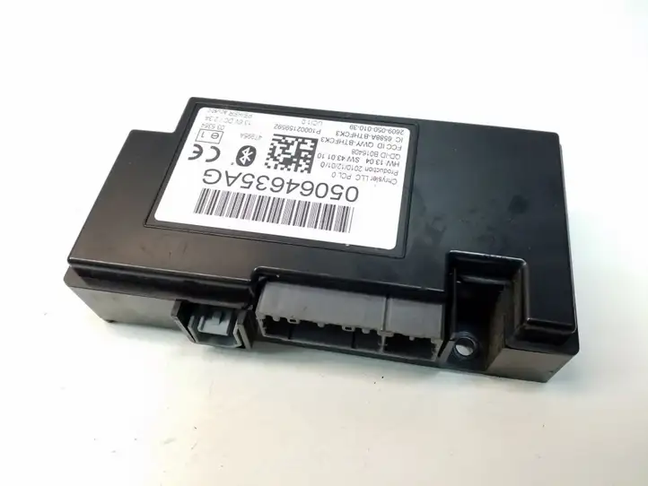 Chrysler Town & Country V (2010 - 2016) 05064635AG Bluetooth модуль — фото 1