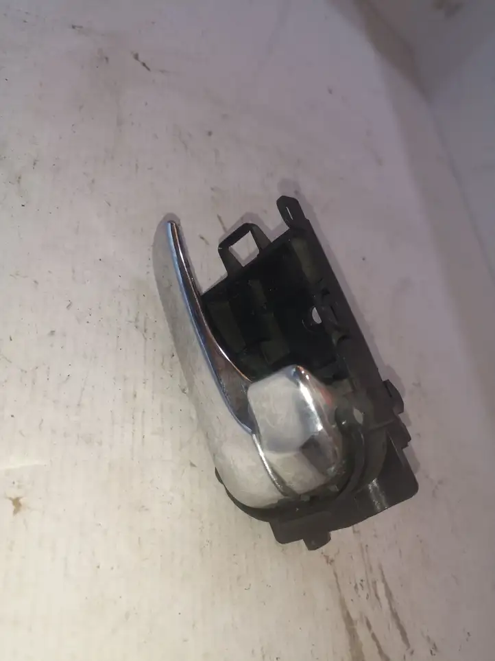 Nissan Primera (2000 - 2001) Внутренняя ручка двери — фото 3