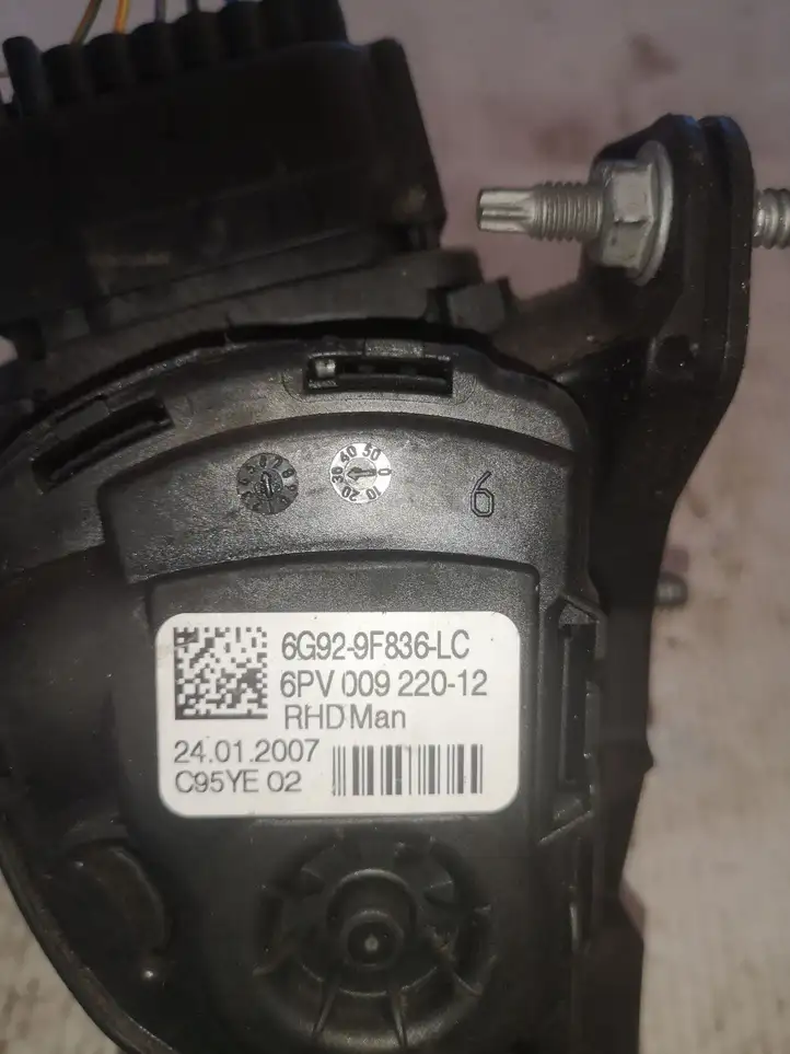 Ford S-MAX (2006 - 2010) 6G929F836LC Педаль акселератора — фото 4