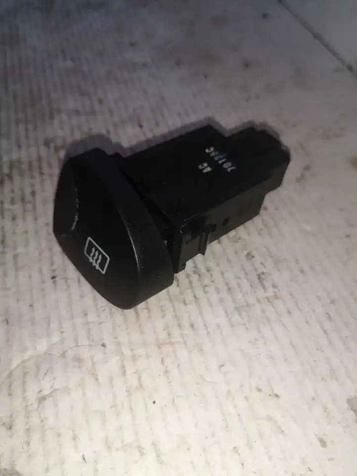Hyundai H-1, Starex, Satellite (2007 - 2013) 864W0171 Кнопка обогрева стекла — фото 3