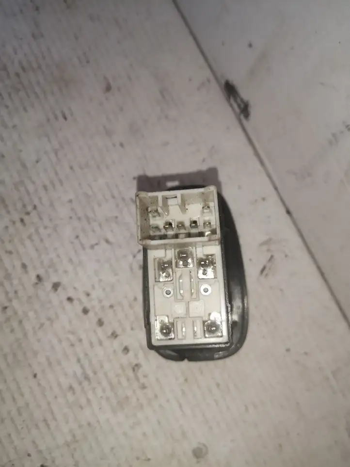 Hyundai Accent (2003 - 2006) 621W04620 Кнопка стеклоподъемников — фото 2