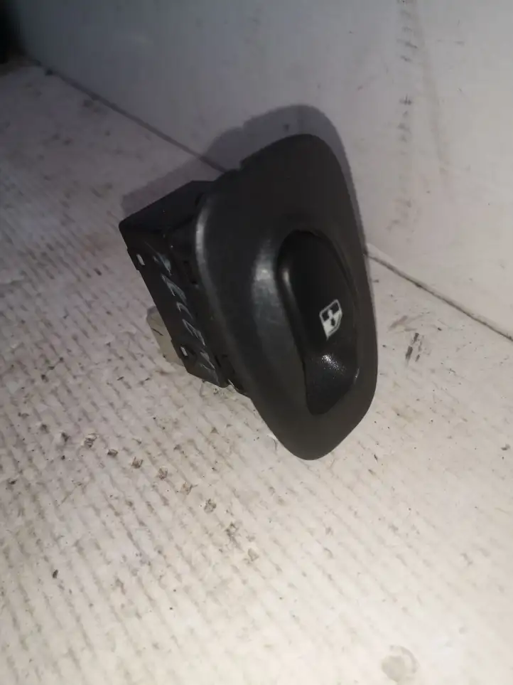 Hyundai Accent (2003 - 2006) 621W04620 Кнопка стеклоподъемников — фото 3