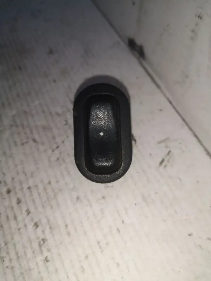 Opel Astra G (1998 - 2004) 13363100 Кнопка стеклоподъемников — фото 1