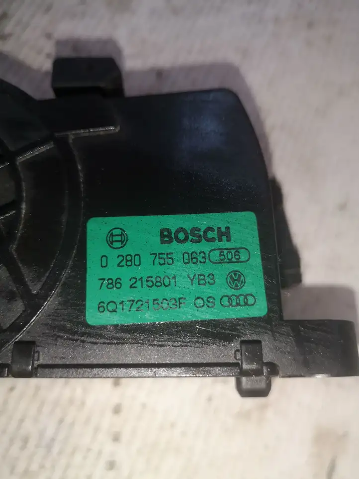 Volkswagen Polo (2001 - 2005) 0280755063 Педаль акселератора — фото 2