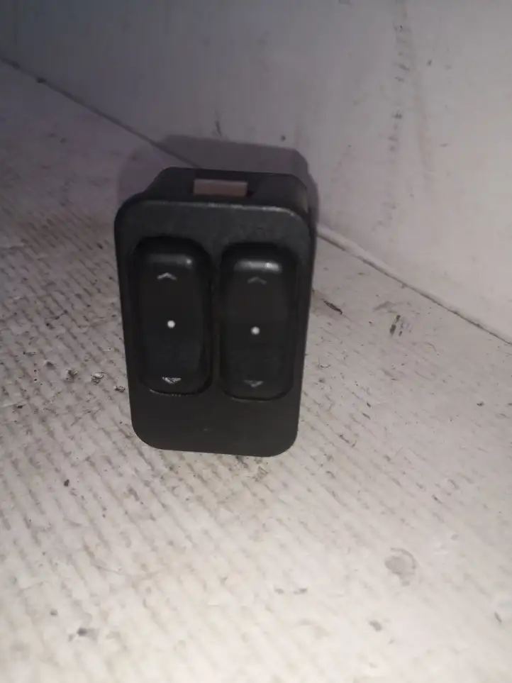 Opel Astra G (1998 - 2004) 13363201 Блок кнопок стеклоподъемников — фото 4