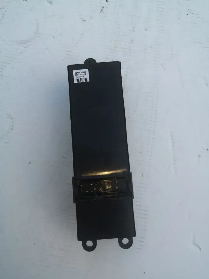 Nissan Primera (2001 - 2008) 25401AV640 Блок кнопок стеклоподъемников — фото 2