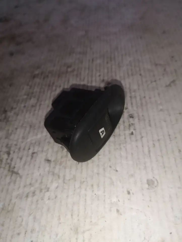 Citroen C3 (2009 - 2013) 96401469XT Кнопка стеклоподъемников — фото 2