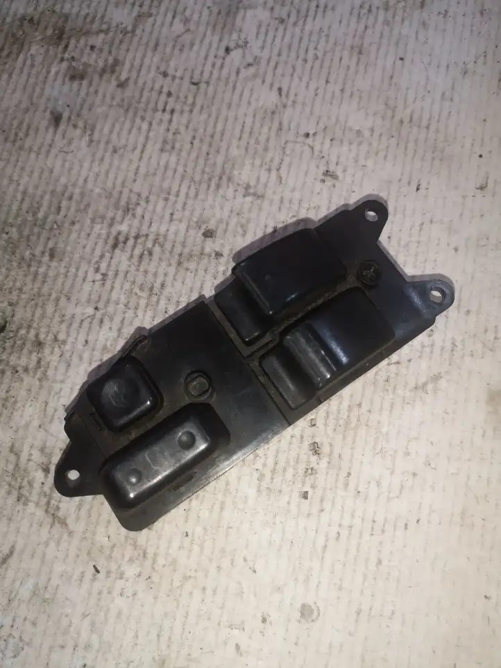 Toyota Corolla E120 E130 (2000 - 2004) 8482002110 Кнопка стеклоподъемников — фото 4