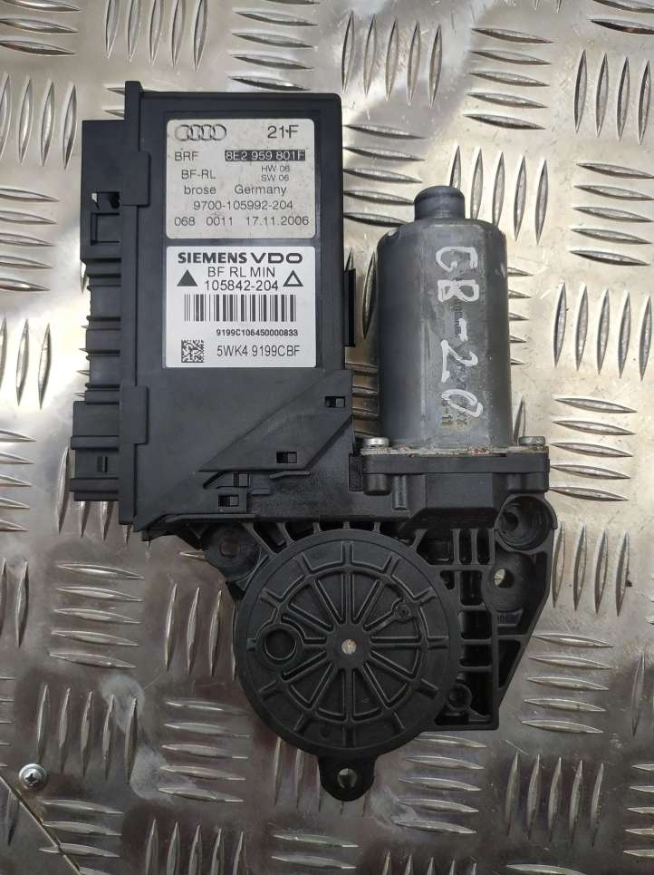 9700105992204 Audi A4 S4 B7 8E 8H Priekinis varikliukas langų pakėlėjo