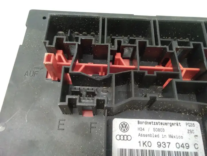 Volkswagen Jetta V (2005 - 2010) 1K0937049C Модуль комфорта — фото 6