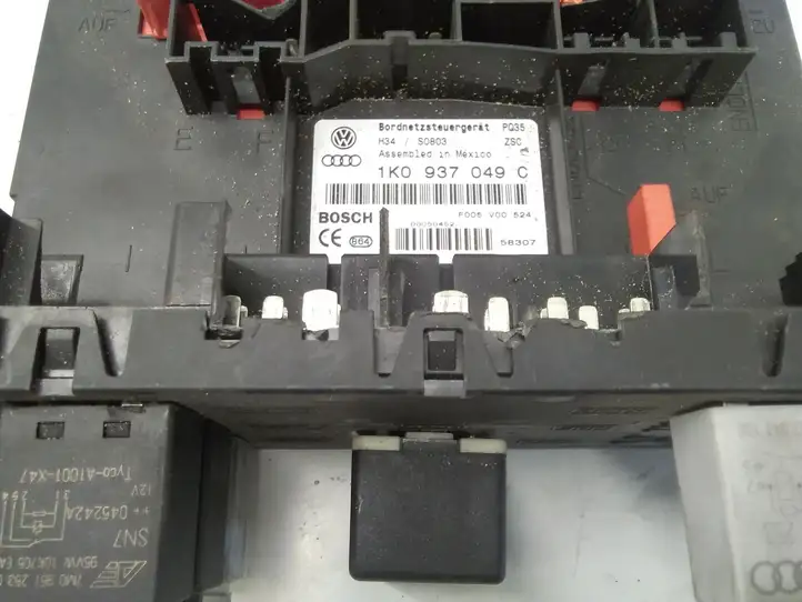 Volkswagen Jetta V (2005 - 2010) 1K0937049C Модуль комфорта — фото 8