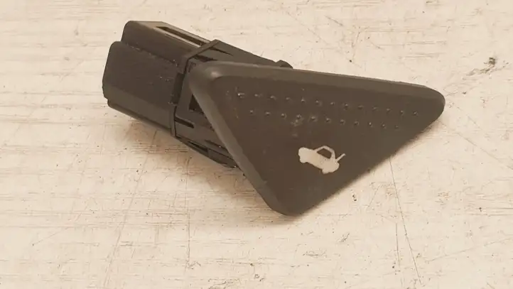 Ford Focus (1998 - 2004) 98AG199514AE Кнопка закрытия крышки багажника — фото 1