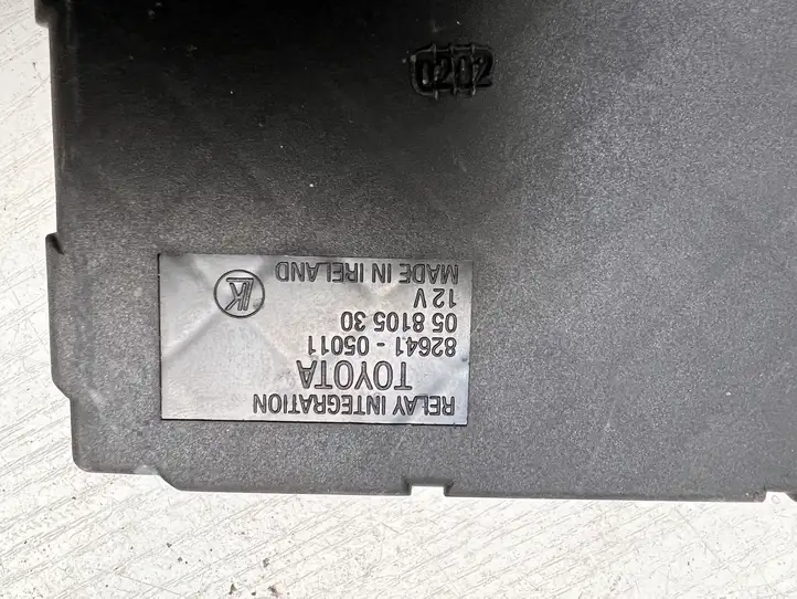 Toyota Avensis T220 (2000 - 2003) 8264105011 Прочие блоки управления — фото 4
