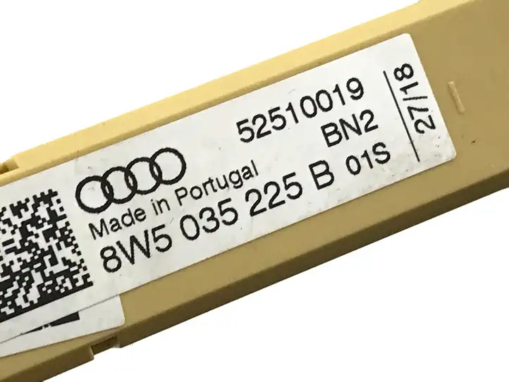 Audi A4 S4 B9 (2015 - 2019) 8W5035225B Усилитель антенны — фото 3