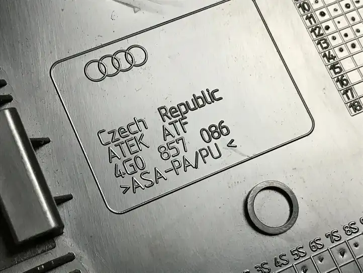 Audi A6 C7 (2011 - 2014) 4G0857086 Боковая отделка панели приборов — фото 3