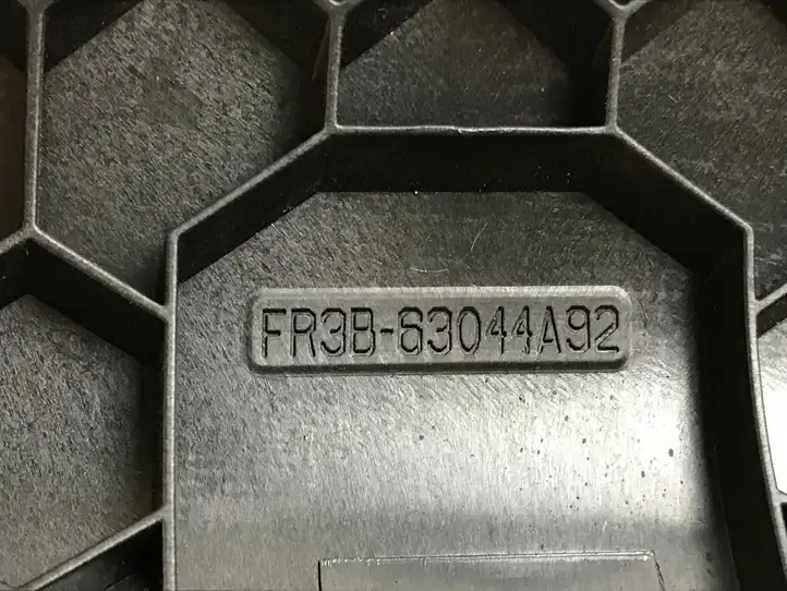 Ford Mustang VI (2015 - ) FR3B63044A92 Отделка внутренней панели салона — фото 3