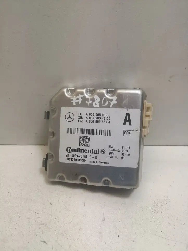 Mercedes-Benz C W204 (2007 - 2014) A0009050338 Камера в лобовом стекле — фото 1