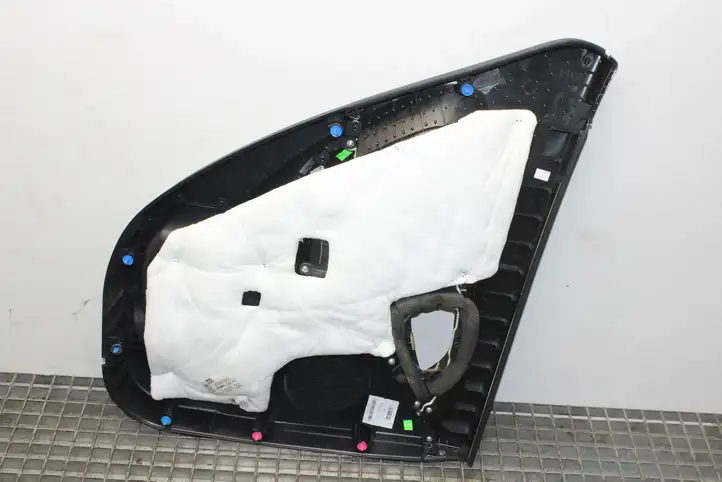 Hyundai ix35 (2013 - 2019) 833022Y0239P Обшивка задней двери — фото 4