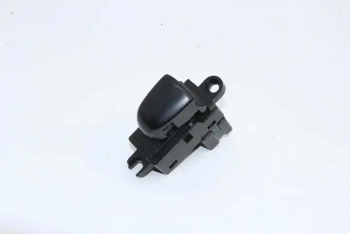 Nissan Juke I F15 (2010 - 2018) 254111KL5A Кнопка фаркопа в багажнике — фото 1