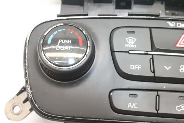 Kia Sorento (2009 - 2014) 972502P645 Управление климат контролем — фото 4