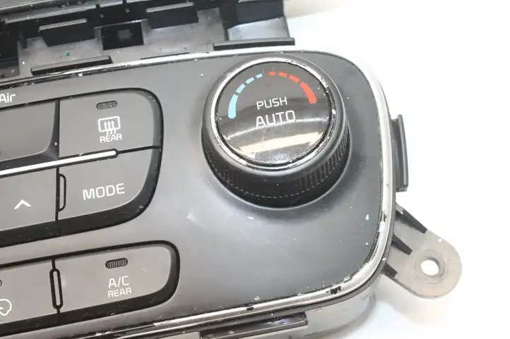 Kia Sorento (2009 - 2014) 972502P645 Управление климат контролем — фото 5