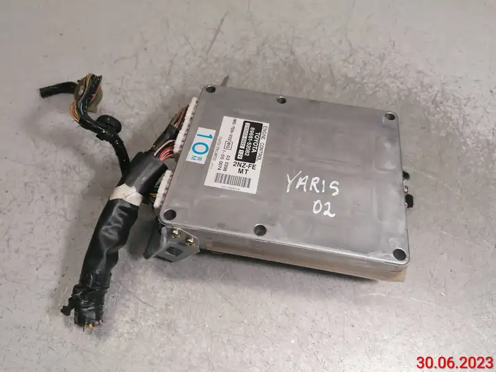 Toyota Yaris (1999 - 2003) 8966152082 Блок управления двигателем (ЭБУ) — фото 1