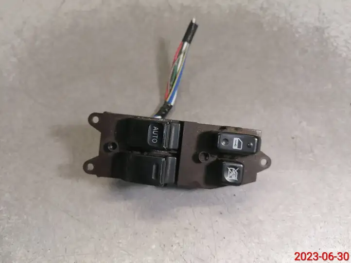 Toyota Yaris (1999 - 2003) Кнопка стеклоподъемников — фото 2