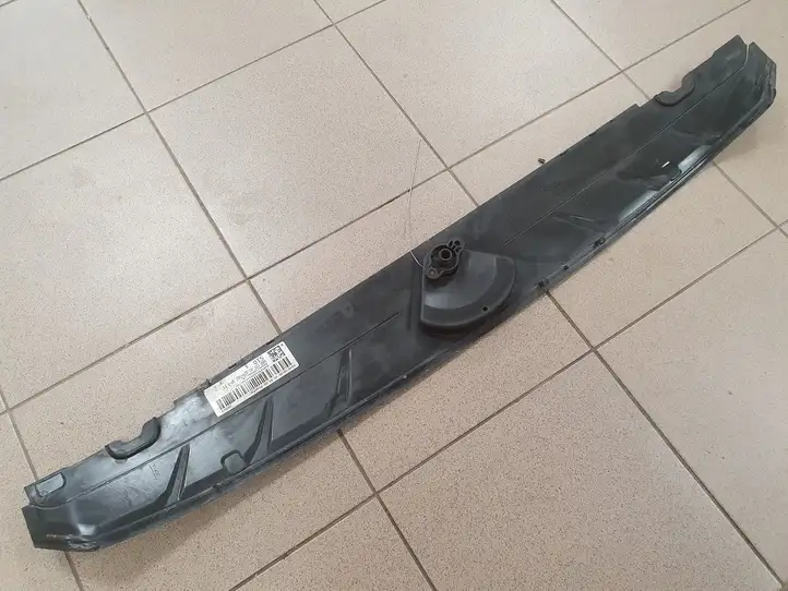 Audi Q2 - (2021 - ) 81A807081 Верхняя панель радиатора — фото 2