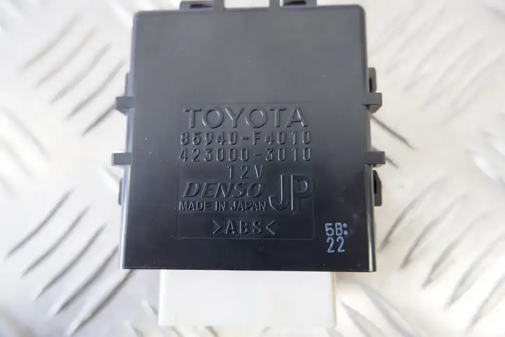 Toyota C-HR I (2016 - 2022) 85940F4010 Прочие блоки управления — фото 2