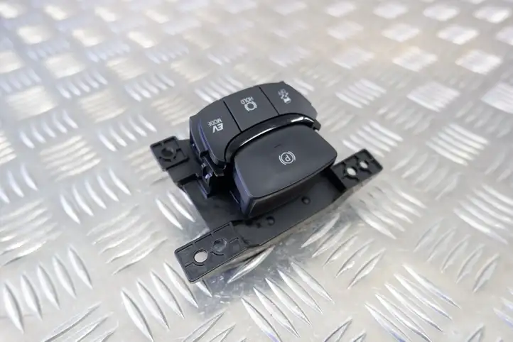 Toyota C-HR I (2016 - 2022) 84390F4281 Кнопка ручного тормоза — фото 9